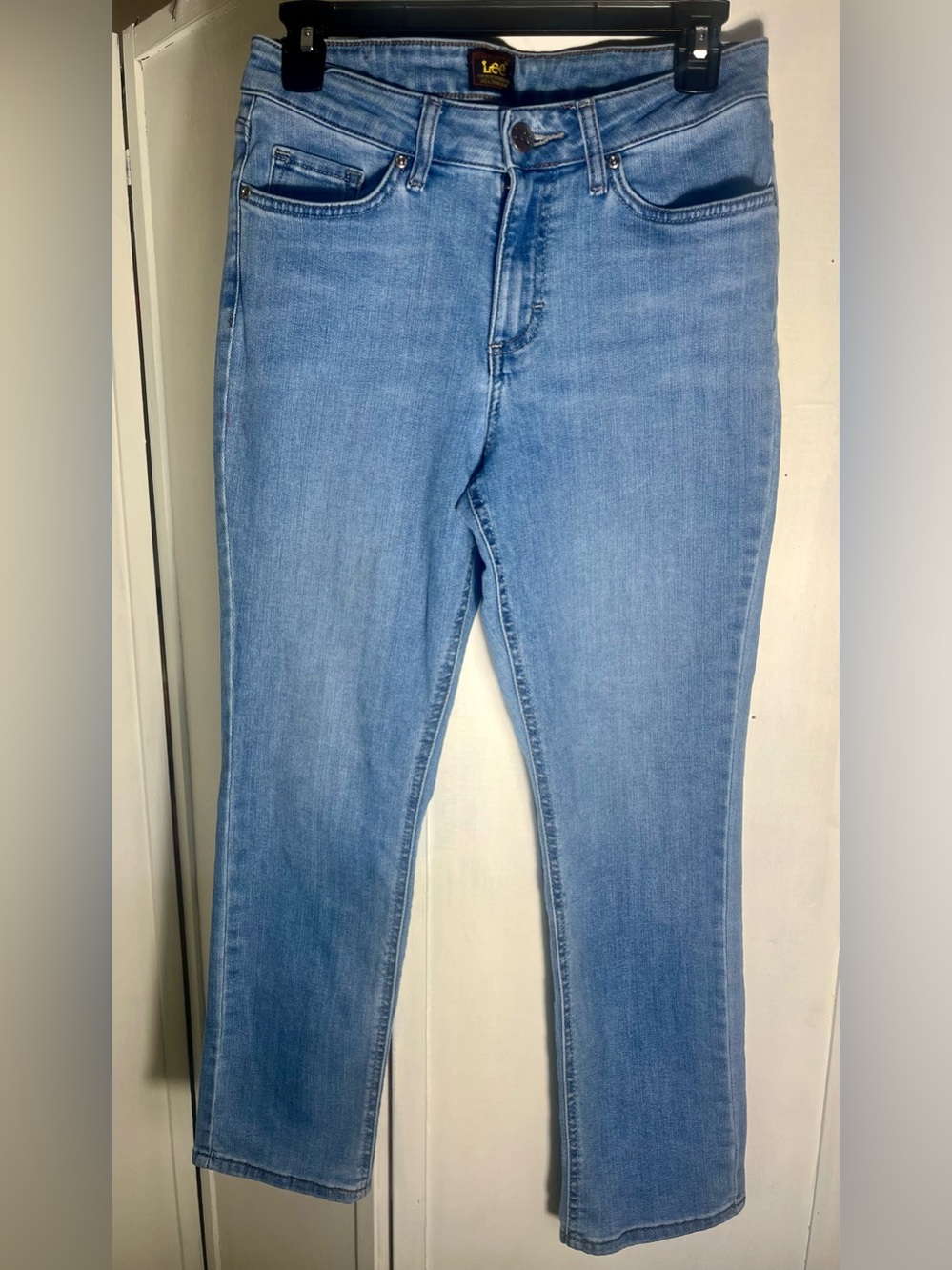 Lee Women’s Size 4 Petite Short Light Blue Skinny Jeans